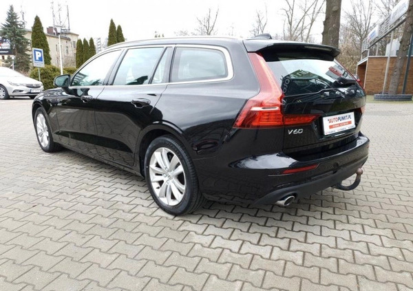 Volvo V60 cena 104900 przebieg: 106186, rok produkcji 2019 z Jarocin małe 211